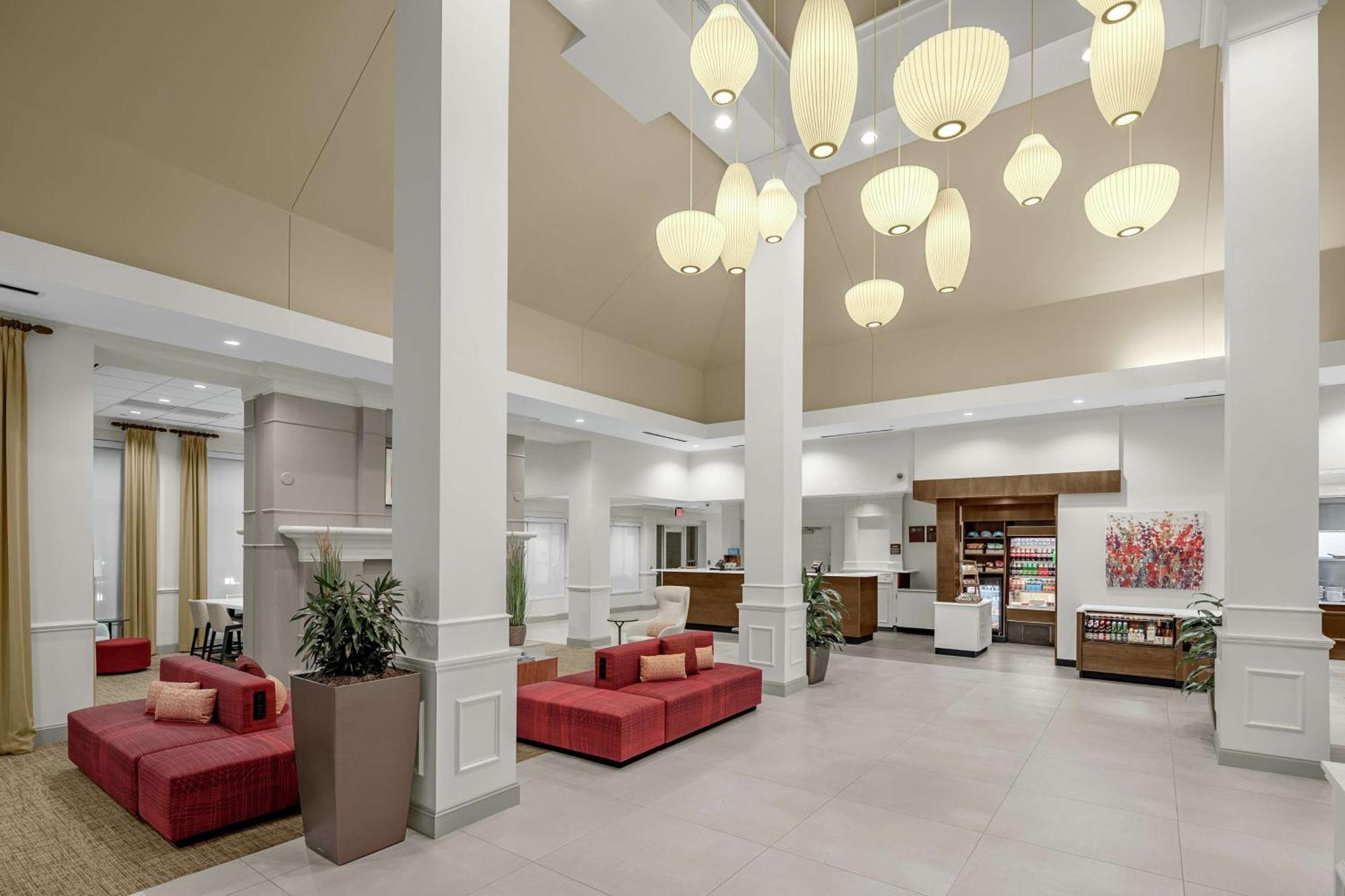 Hotel Hilton Garden Mayfaire Town Center 3*