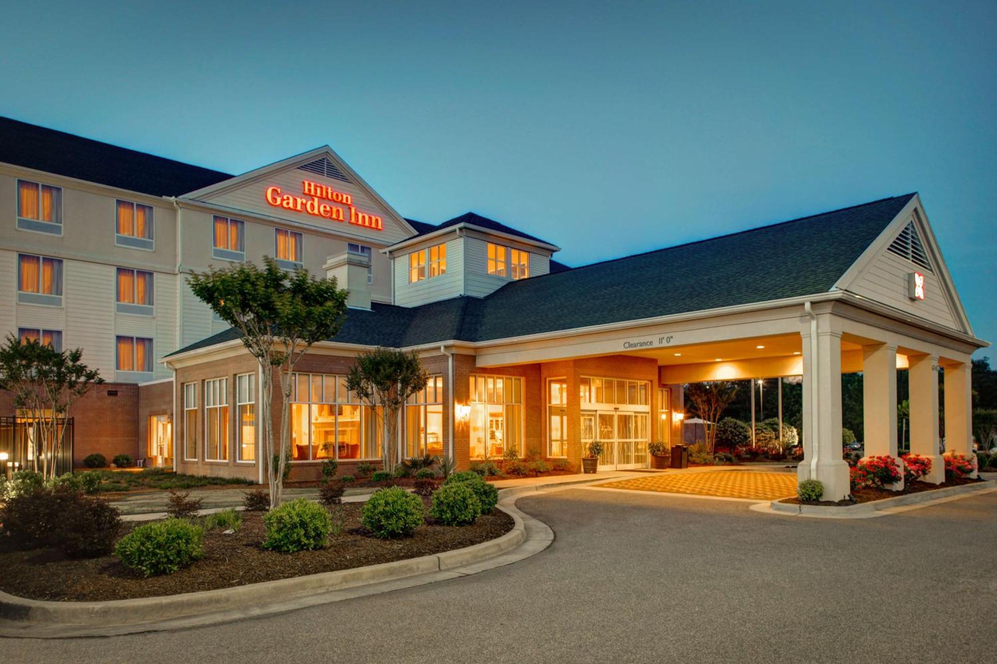 Hotel Hilton Garden Mayfaire Town Center 3*