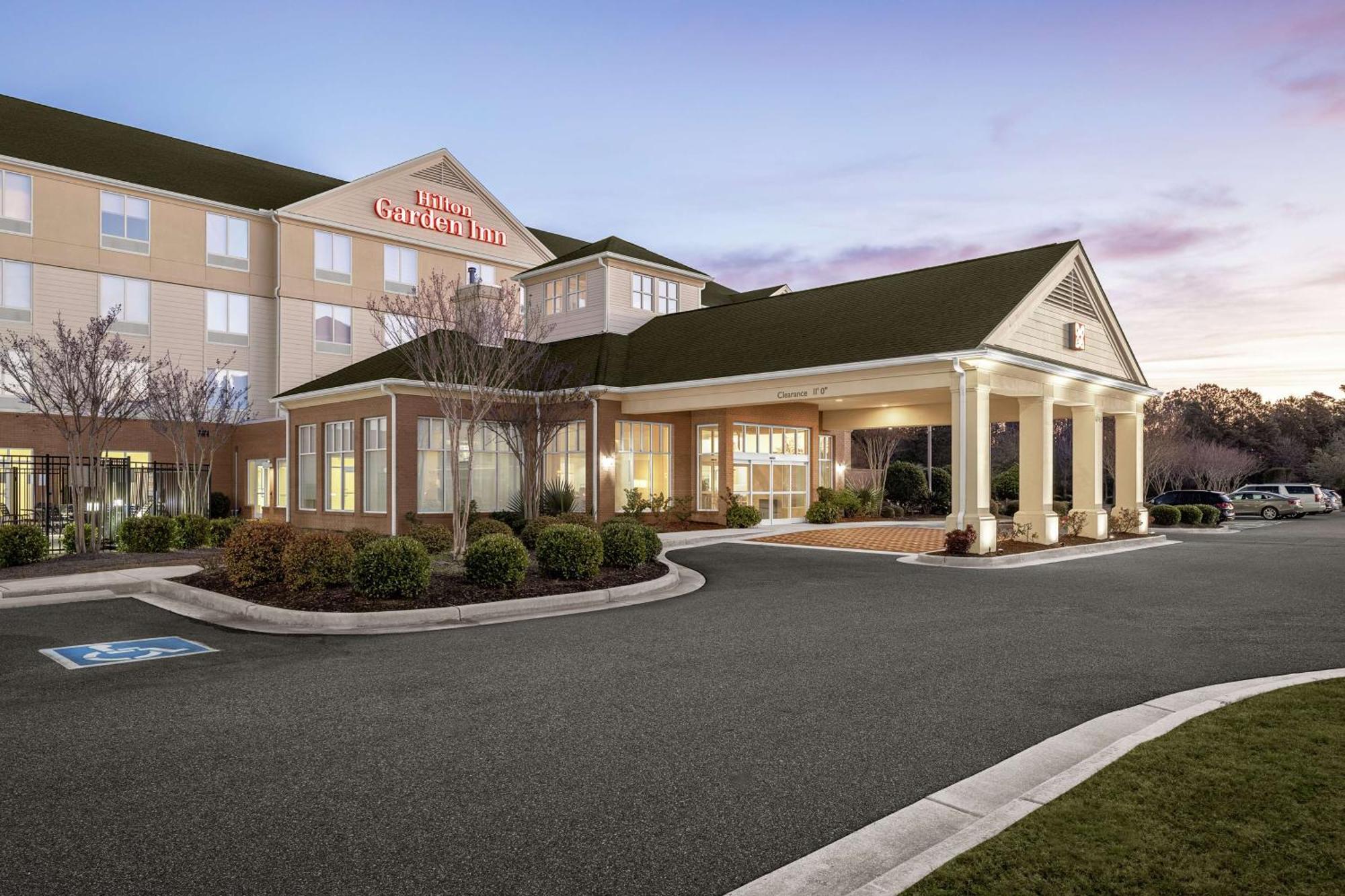 Hilton Garden Mayfaire Town Center 3*